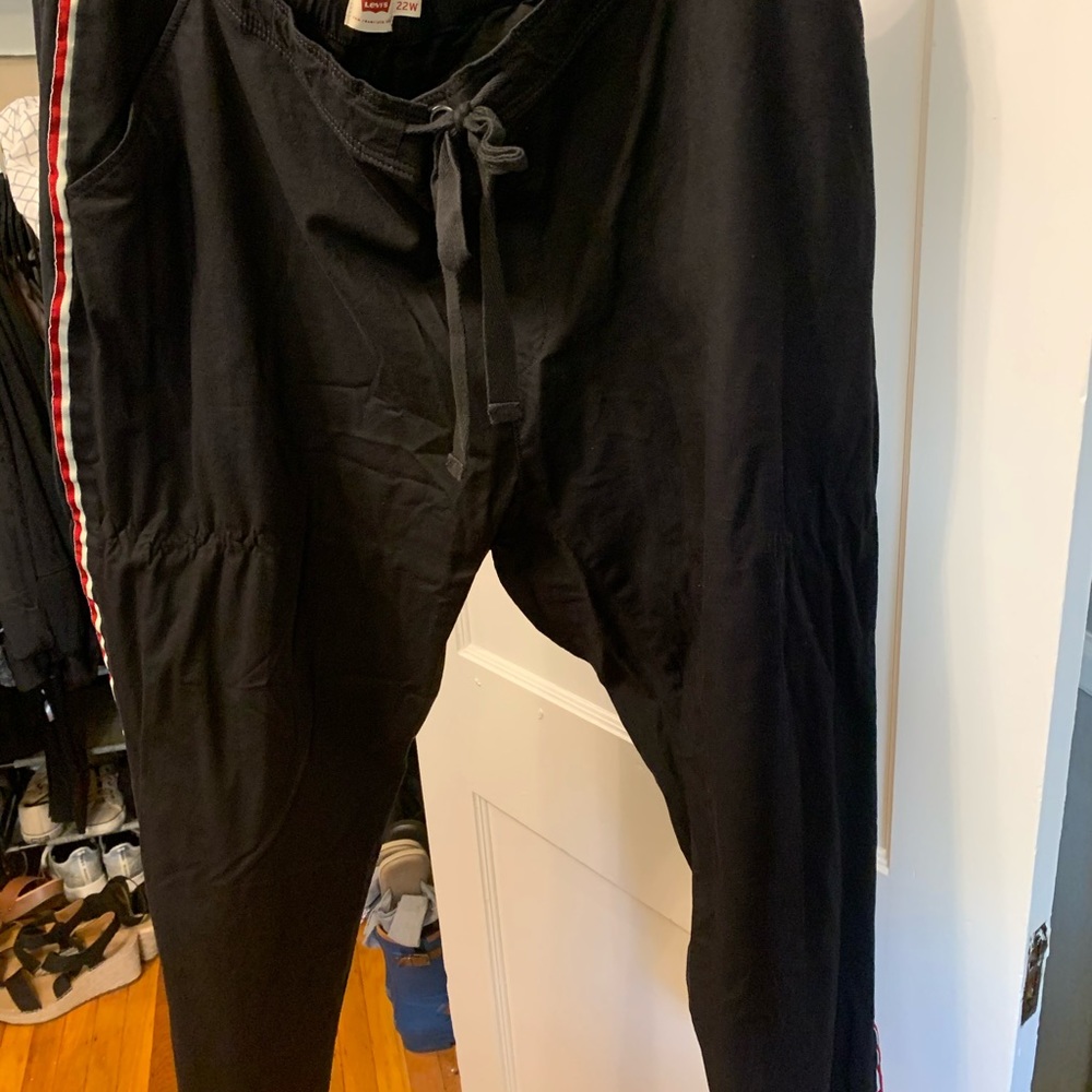 Levi’s pants
